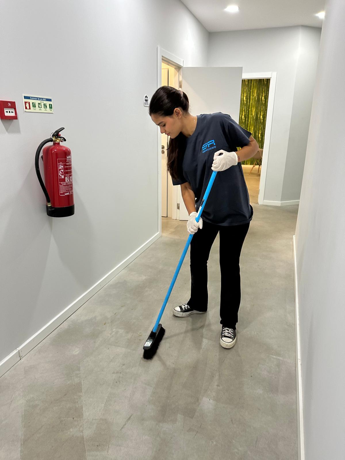 Serviço de limpeza SR Services 7